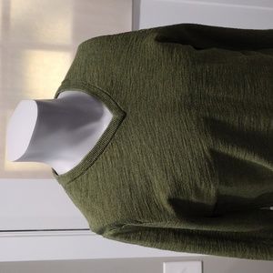 Red Ale mens green cotton v-neck sweater. Medium. Mint condition